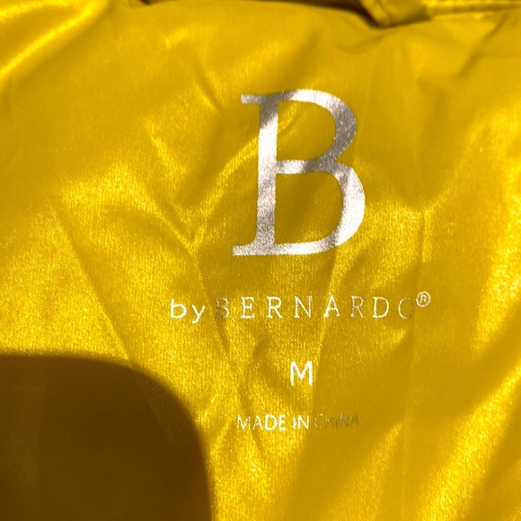 SOLD…Bernardo plush down filled vest! - Picture 3 of 6